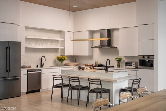 Building Photo - 11055 S Las Vegas Blvd