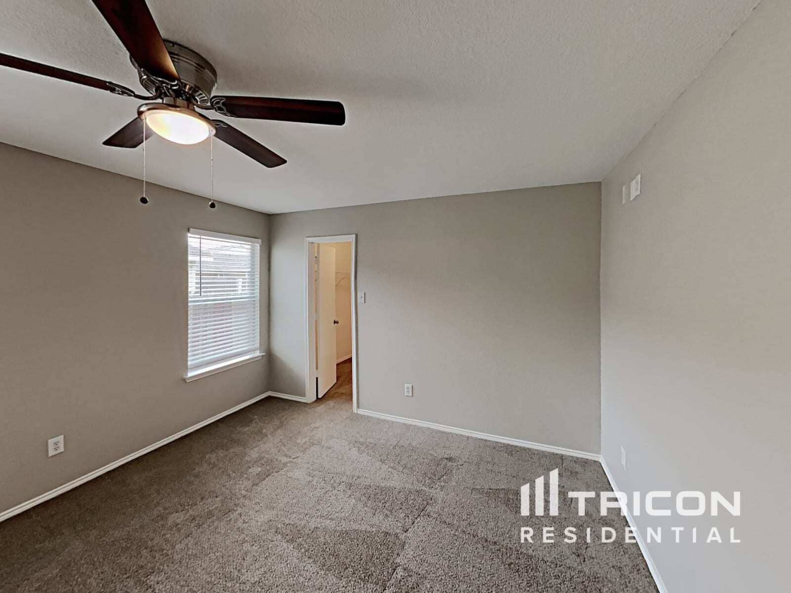 Building Photo - 1720 Vineridge Ln