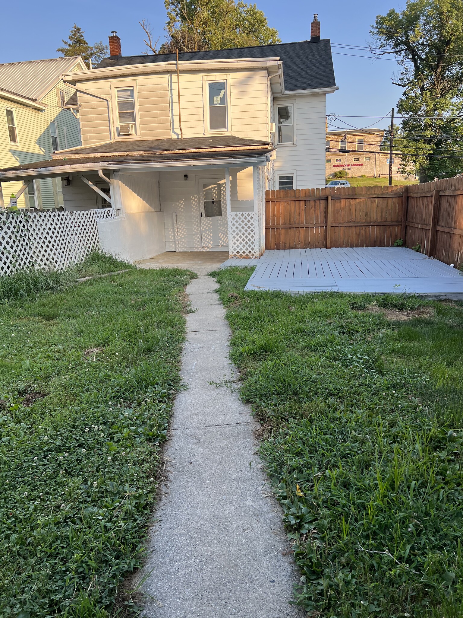 Fenced yard - 167 E Derry Rd