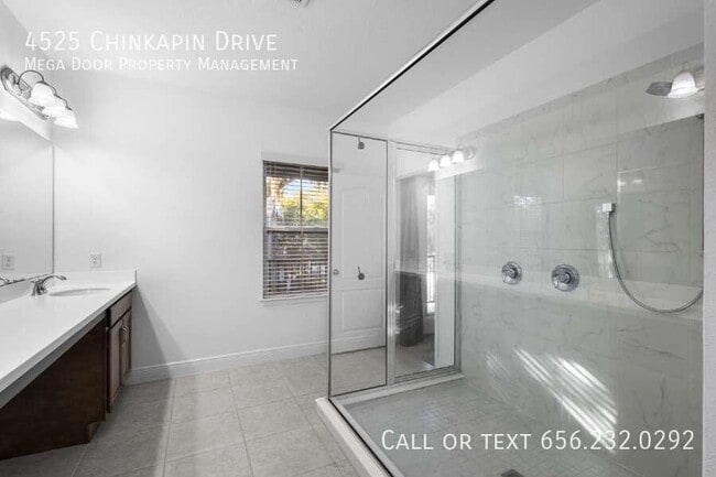 Building Photo - 4525 Chinkapin Dr