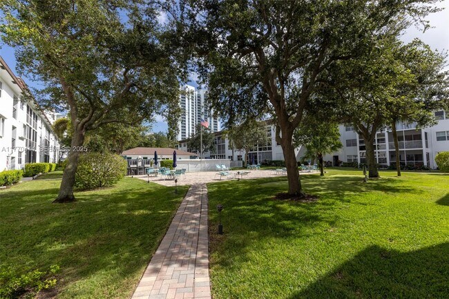 Building Photo - 1501 S Ocean Blvd