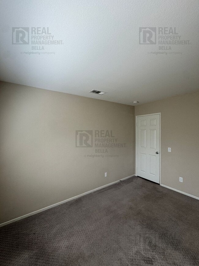 Building Photo - 31372 McKenna Ct