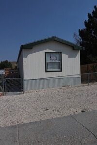 Building Photo - Affordable 3 bedroom 2 bathroom mobile home!