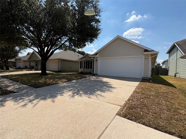 Building Photo - 19819 River Breeze Dr