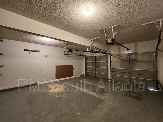 Building Photo - 2085 Winding Crossing Trail