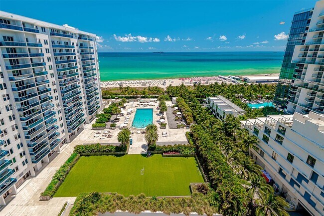 Primary Photo - 2301 Collins Ave