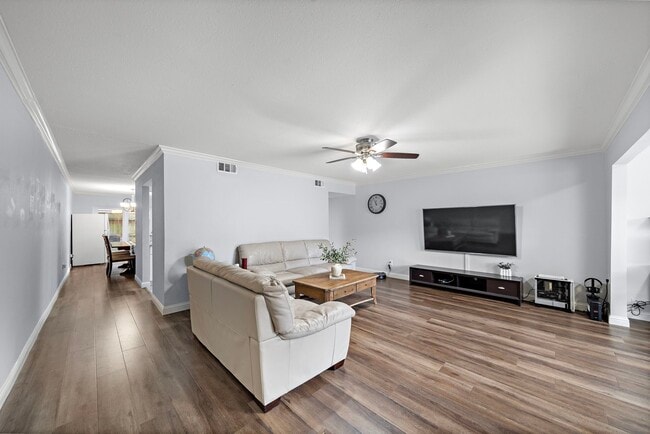 Building Photo - 12633 Memorial Dr