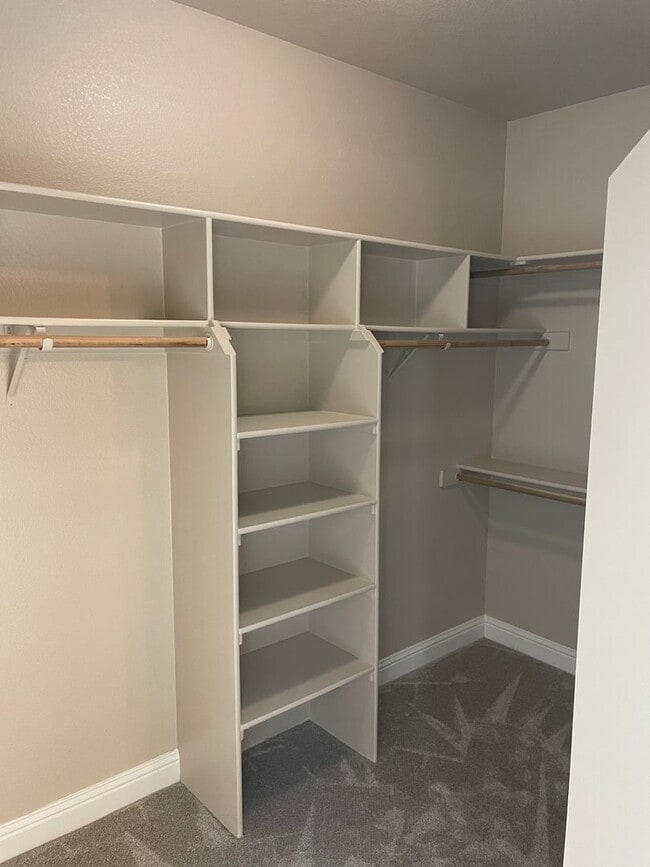 Building Photo - BEAUTIFUL 2-STORY HOME WITH POOL & 3 CAR GARAGE IN ROCKLIN!