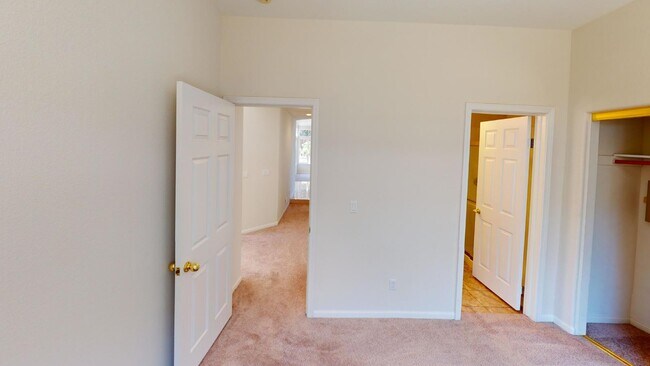 Building Photo - 4700 Hunter Peak Ct