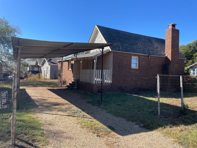 Building Photo - Charming 2-Bed, 1-Bath with Modern Upgrades