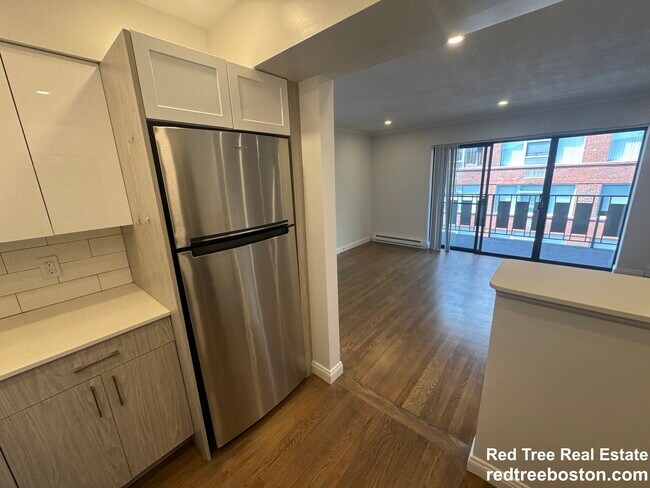 Building Photo - 320 Hammond Pond Pkwy