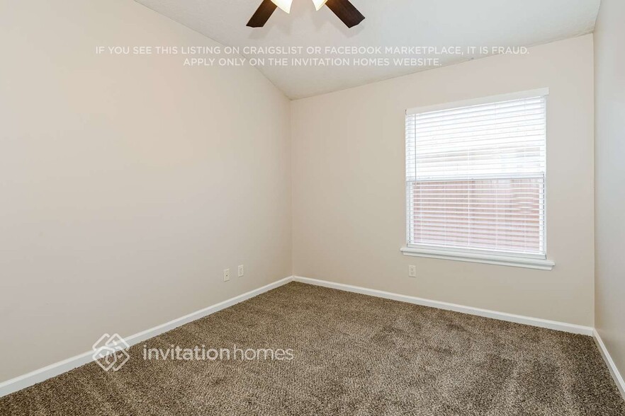 Building Photo - 14523 Falling Waters Dr