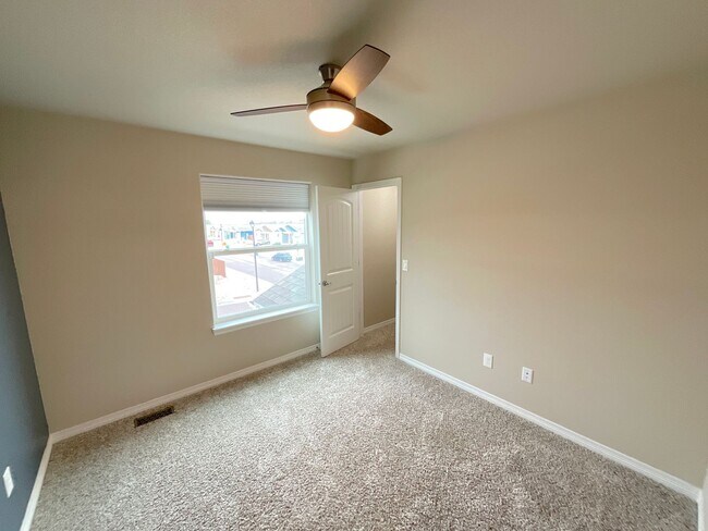 Building Photo - 4 Bedroom Home Available Near Galley Rd & Babcock Rd!