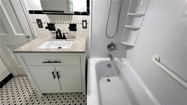 Building Photo - 1271 Hereford Rd