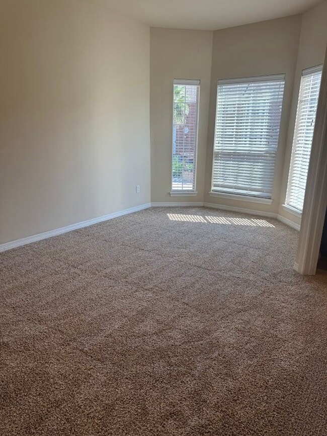 Building Photo - Welcome Home!