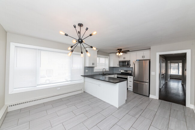 Building Photo - 3058 N Kostner Ave