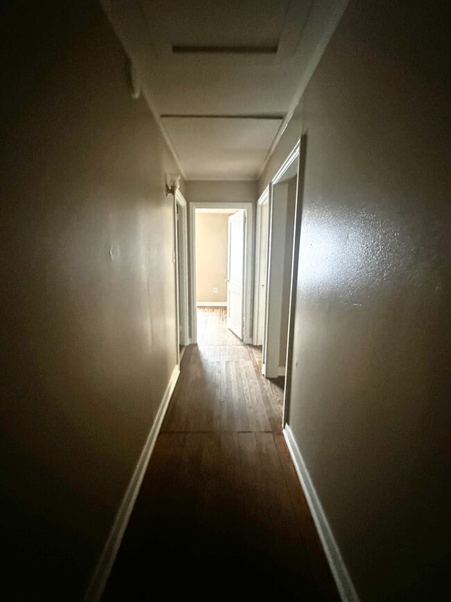 Building Photo - 106 Rosewood Cir
