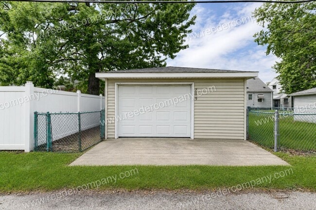 Building Photo - Completely remodeled 3 bedroom 1.5 bathroom house in Hammond