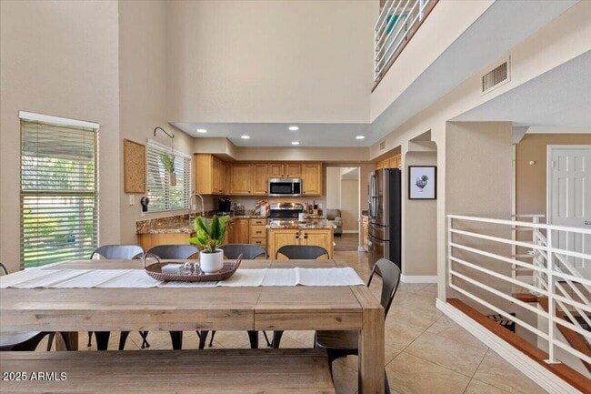 Building Photo - 6776 W Tonto Dr
