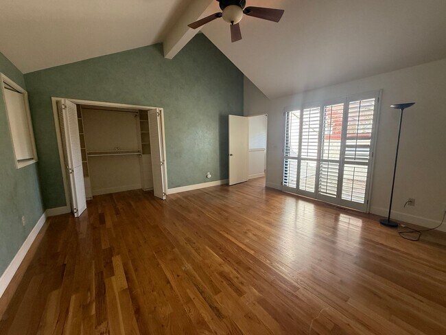 Building Photo - Santa Cruz Townhome Near UCSC! $500 off 1st month!