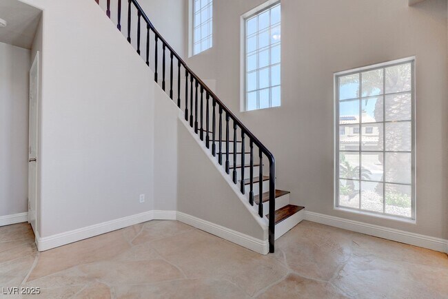 Building Photo - 8408 Bay Point Dr