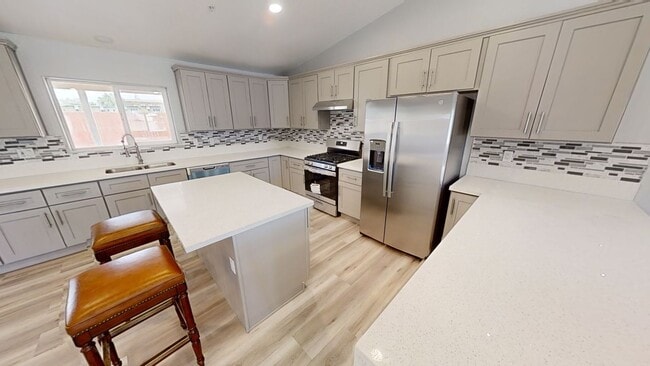 Building Photo - 14565 Cabazon St