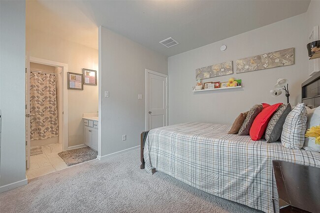 Building Photo - 23611 Blackhaw Blossom Ln