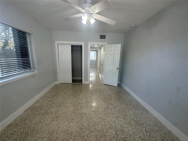 Building Photo - 836 81st St