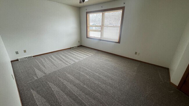 Building Photo - 901 Marty's Way