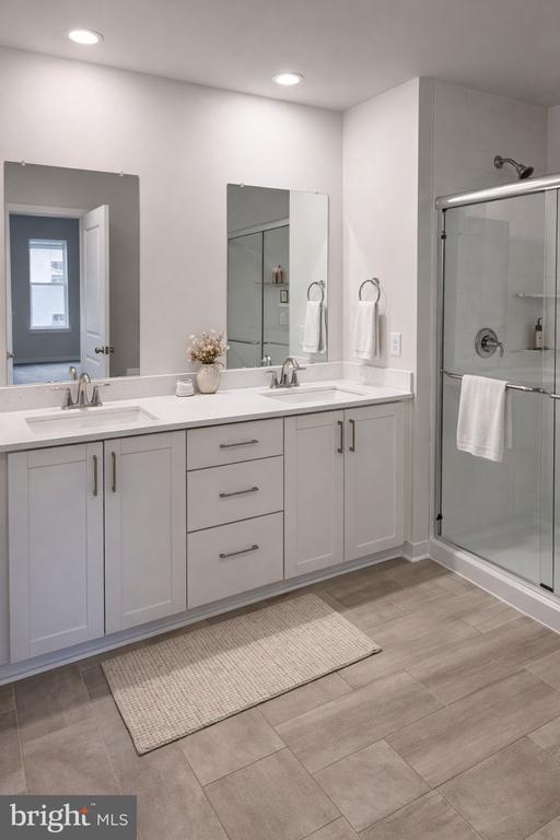 Building Photo - 755 Platinum Dr