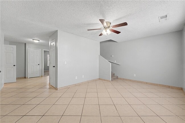 Building Photo - 3403 SW Victoria Pl