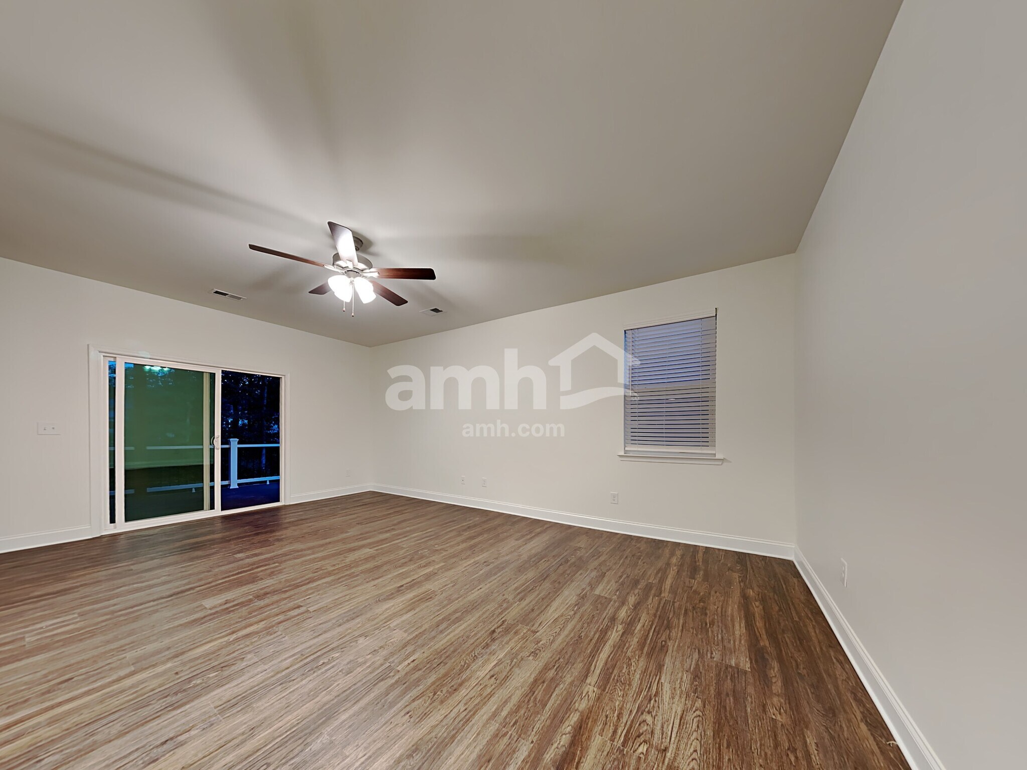 Building Photo - 5065 Hudson Vly Dr