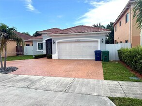 Building Photo - 17833 SW 155th Ct
