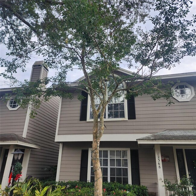 Building Photo - 12368 Shady Spring Way