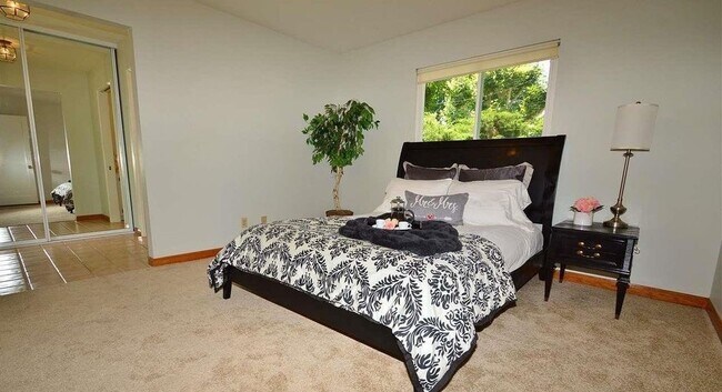 Building Photo - COMING SOON! Beautiful Pleasant Hill Singl...