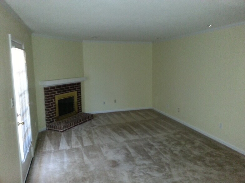 Building Photo - 4916 Tower Rd