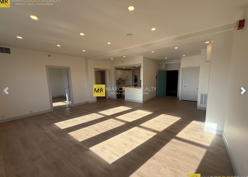 Building Photo - 471 Commonwealth Ave