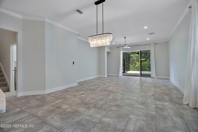 Building Photo - 150 Whisper Rock Dr
