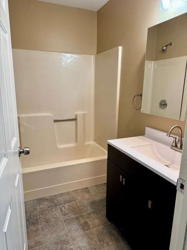 Building Photo - 24 Orchard Ln