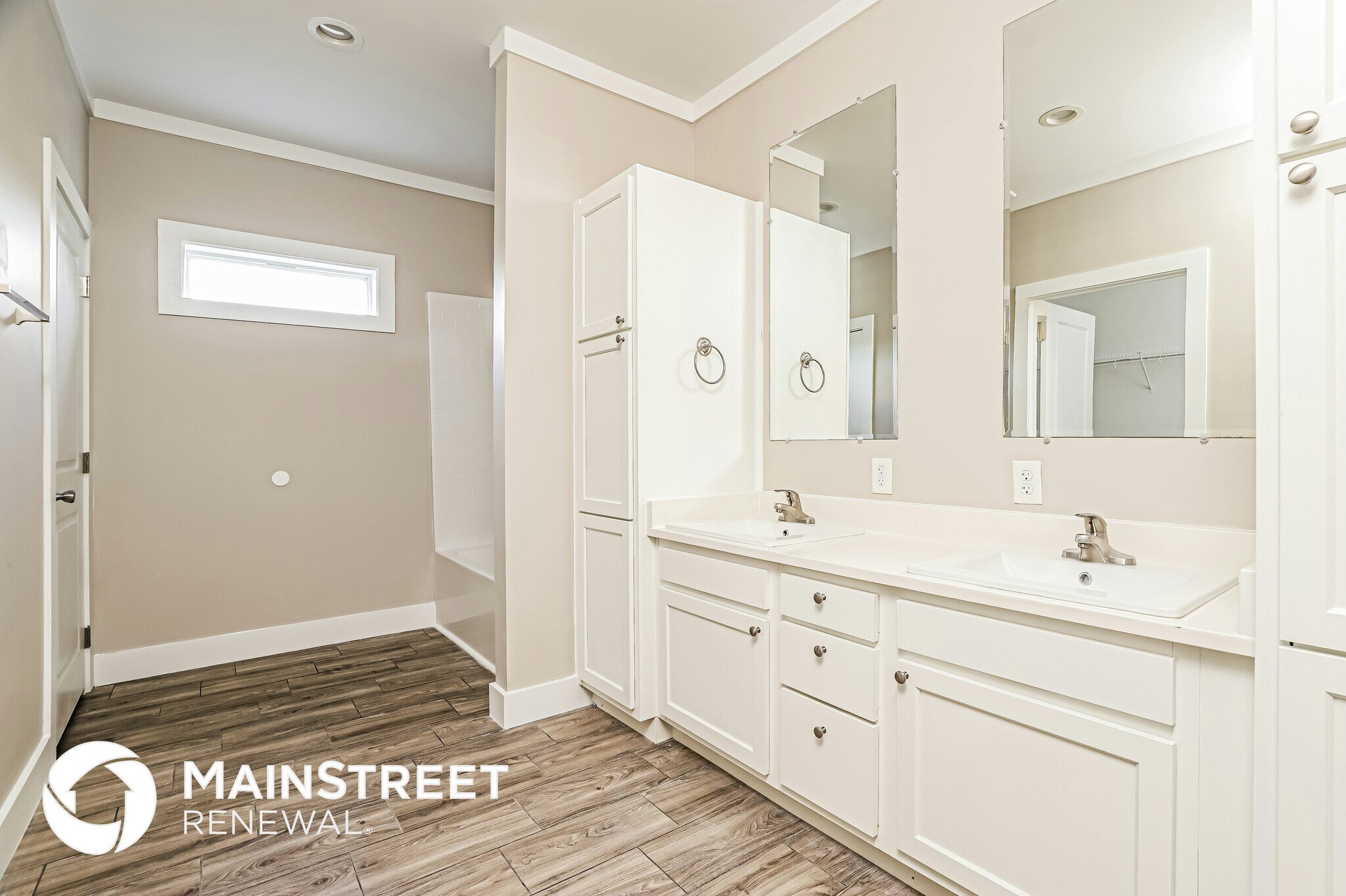 Building Photo - 839 Perez St