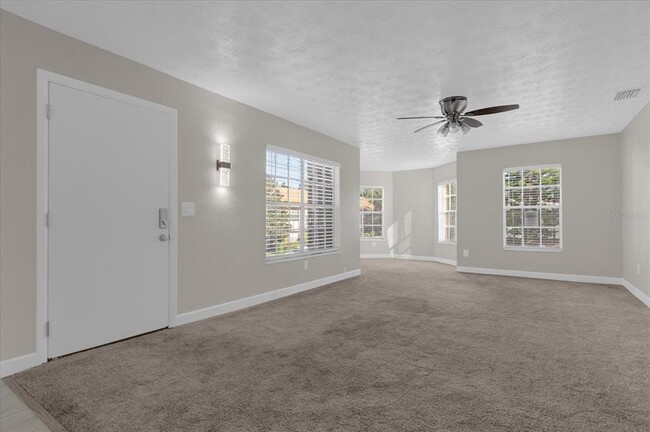 Building Photo - 5437 Hansel Ave