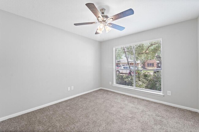 Building Photo - 17043 Macleish Dr