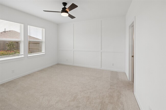 Building Photo - 693 Daniels Lk Ln