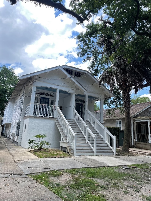 Building Photo - 2407-2409 Palmer Ave