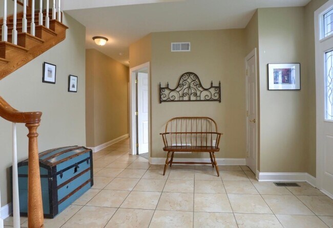 Building Photo - Luxury 5-Bedroom Home for Rent – $4,500/Month + Utilities