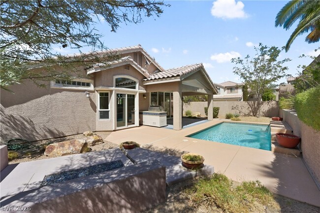 Building Photo - 9001 Crimson Clover Way