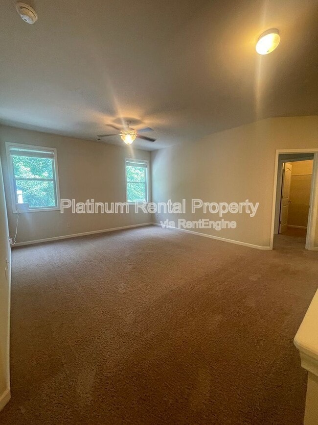 Building Photo - 7350 Silk Tree Pt