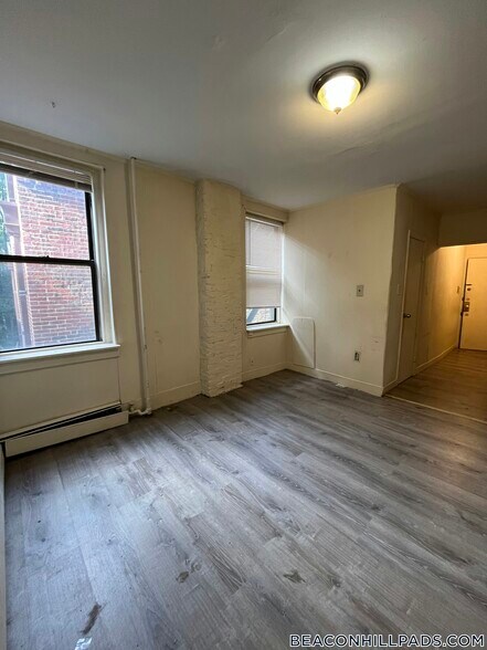 Building Photo - 44A Joy St