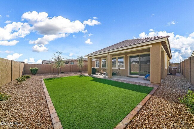 Building Photo - 22752 E Via Las Brisas