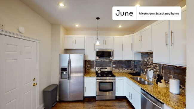 Building Photo - Room in Shared 3 bed/1.5 bath home